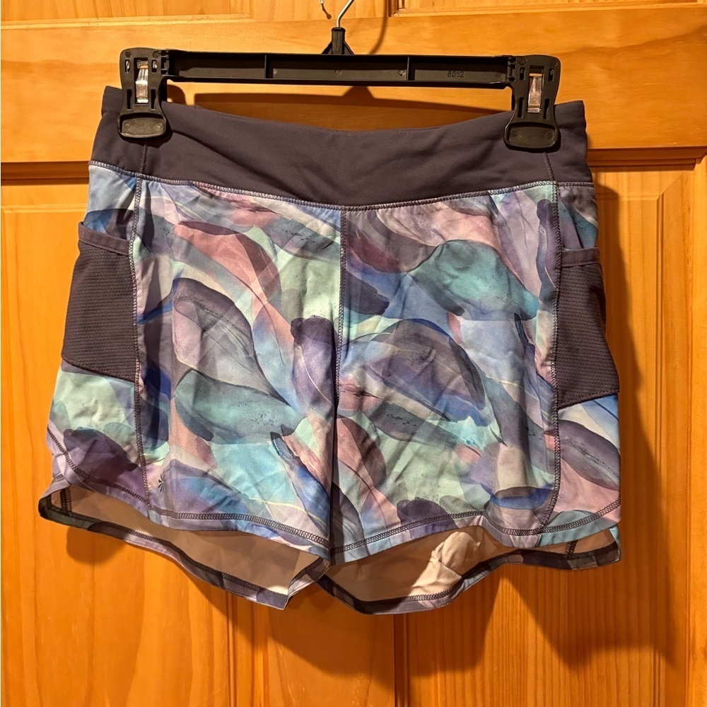 Athleta Girl Printed Record Breaker 3" Shorts.